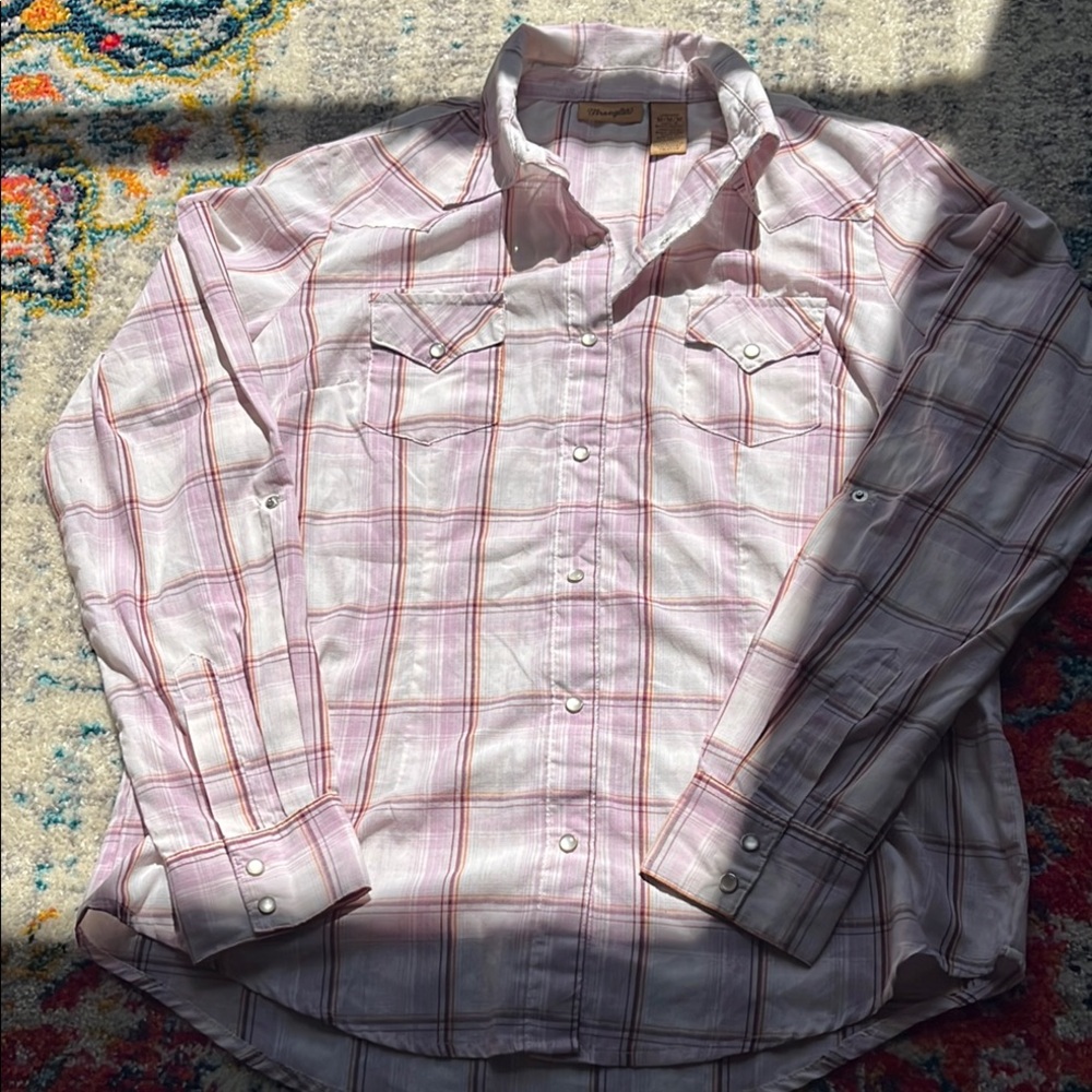 Wrangler woman’s Light Pink Plaid Button Down Shirt